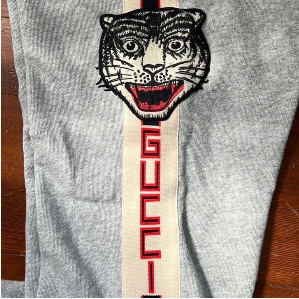Gucci Men's Gray Tiger-appliqué Tapered Cotton-jersey jogging Bottoms